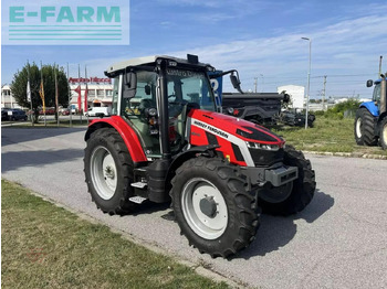 MASSEY FERGUSON Traktor
