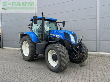 NEW HOLLAND T7.200 Traktor