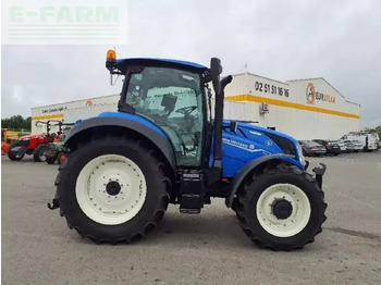 NEW HOLLAND T5 Traktor