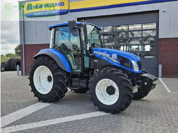 NEW HOLLAND T5 Traktor