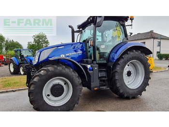 NEW HOLLAND T6 Traktor