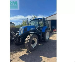 NEW HOLLAND T7 Traktor