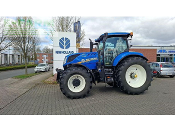 NEW HOLLAND T7.230 Traktor