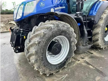 NEW HOLLAND T7 Traktor
