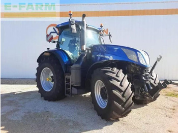 NEW HOLLAND T7 Traktor