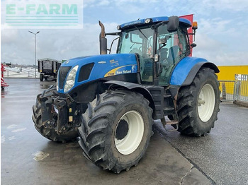 NEW HOLLAND T7050 Traktor