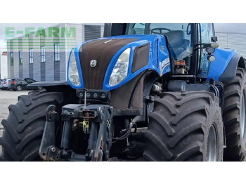 NEW HOLLAND T8 Traktor
