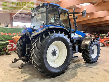 Traktor New Holland tm 150: das Bild 3