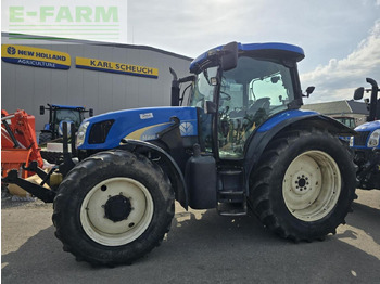 NEW HOLLAND TS Traktor