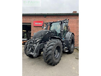 VALTRA Traktor