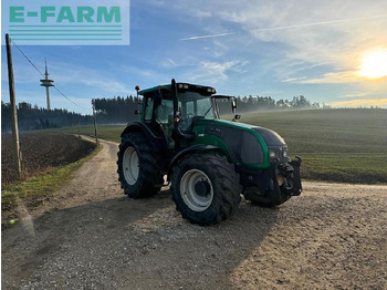 Traktor Valtra t151: das Bild 2