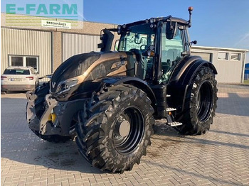 VALTRA T-series Traktor