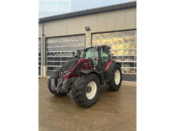 VALTRA T-series Traktor