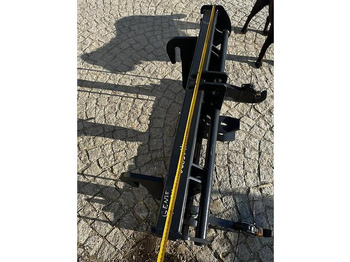 Anbauteil, Zustand - NEU Big Genie / Terex Adapter mit 3 Punkt Aufnahme: das Bild 2