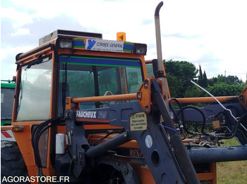 RENAULT Traktor