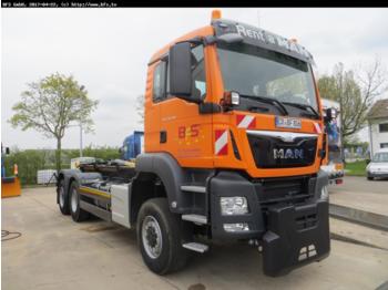 Abrollkipper MAN TGS 28.500 6x4-4 BL Winterdienst: das Bild 1
