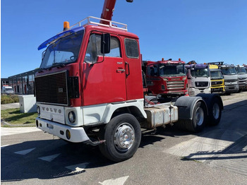 VOLVO Sattelzugmaschine