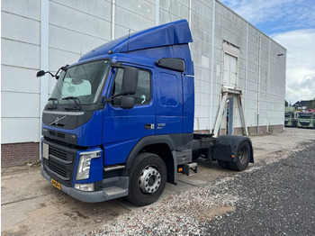 VOLVO FM 330 Sattelzugmaschine