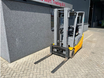 Elektrostapler Jungheinrich EFG 216 K: das Bild 4