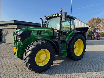 JOHN DEERE 6R 155 Traktor