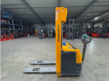 Gabelstapler 2013 JUNGHEINRICH EJC220 2,000KG STACKER PALLET TRUCK ANT FREE LIFT: das Bild 5 Gabelstapler 2013 JUNGHEINRICH EJC220 2,000KG STACKER PALLET TRUCK ANT FREE LIFT: das Bild 5