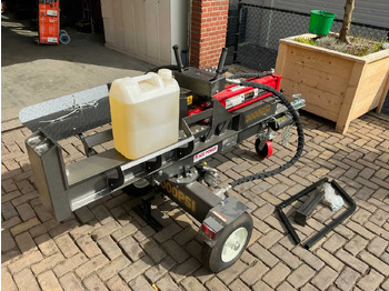 Holzschredder 2021 Wood chipper: das Bild 5