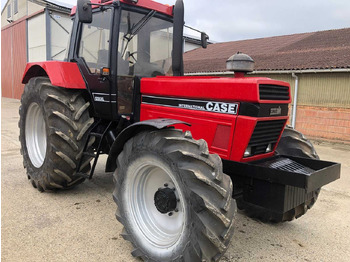 CASE IH 1255XL Traktor