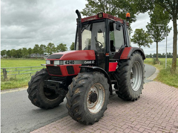 CASE IH XL Traktor