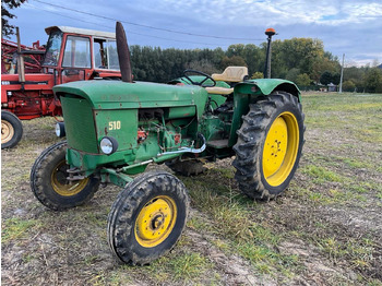 JOHN DEERE Traktor