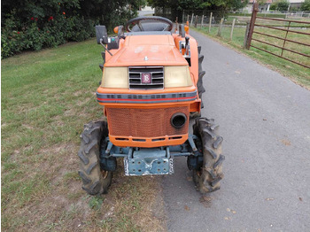Kleintraktor Kubota B17: das Bild 2