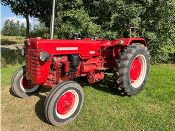 McCORMICK Traktor