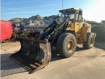 VOLVO L90 Radlader