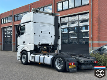 Sattelzugmaschine Mercedes-Benz ACTROS 1842 LLS - Giga Space - 2x tank - NIGHT a/c: das Bild 4