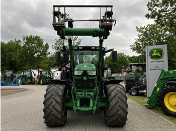 Traktor John Deere 6215R: das Bild 3