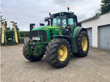 JOHN DEERE 7530 Traktor