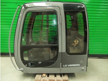 HITACHI Fahrerhaus