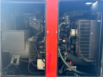 Stromgenerator SDMO R110 C3 John Deere Leroy Somer 110 kVA Silent Rental generatorset Stage 3A: das Bild 4