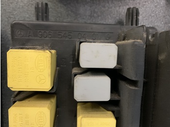 Elektrische Ausrüstung für Transporter FUSE BOX SPRINTER 901,906: das Bild 5
