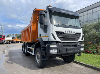 IVECO Trakker Kipper