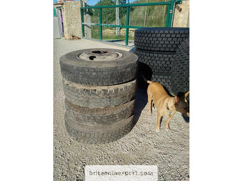 Komplettrad TOYOTA 4 x used 7.50-16 LT tyres on 6 studs rims for Toyota Dyna 300: das Bild 3