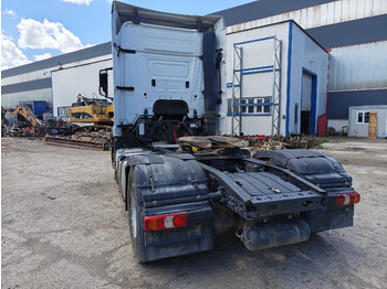 Sattelzugmaschine MERCEDES BENZ ACTROS: das Bild 2