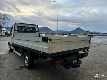Pritsche LKW Iveco 35S14: das Bild 4