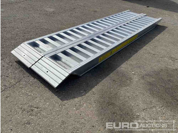Baugeräte Aluminium Ramp (2 of) (250cm Length, 6Ton Capacity): das Bild 3