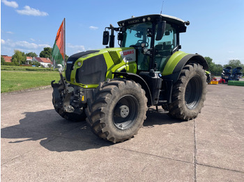 CLAAS Axion 870 Traktor