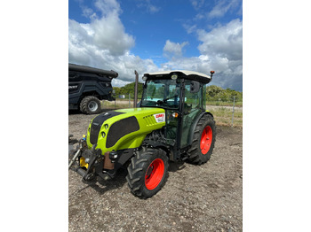CLAAS Nexos Traktor