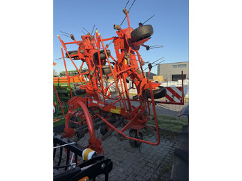Heuwender/ Wenderechen Kuhn Heuwender GF 8702: das Bild 3