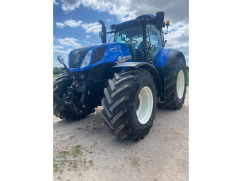 NEW HOLLAND T7 Traktor