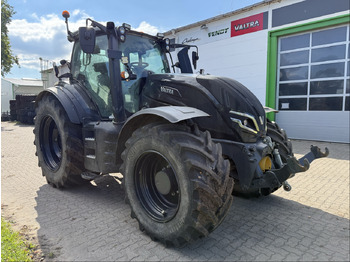 VALTRA T-series Traktor