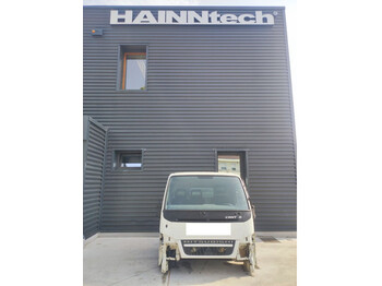 MITSUBISHI Fahrerhaus und Interieur