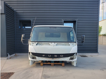 MITSUBISHI Fahrerhaus und Interieur